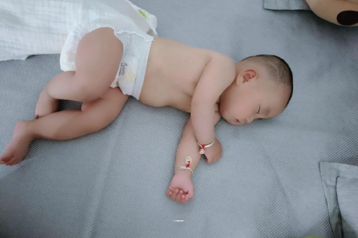 红河宝宝发烧可以喝牛奶吗